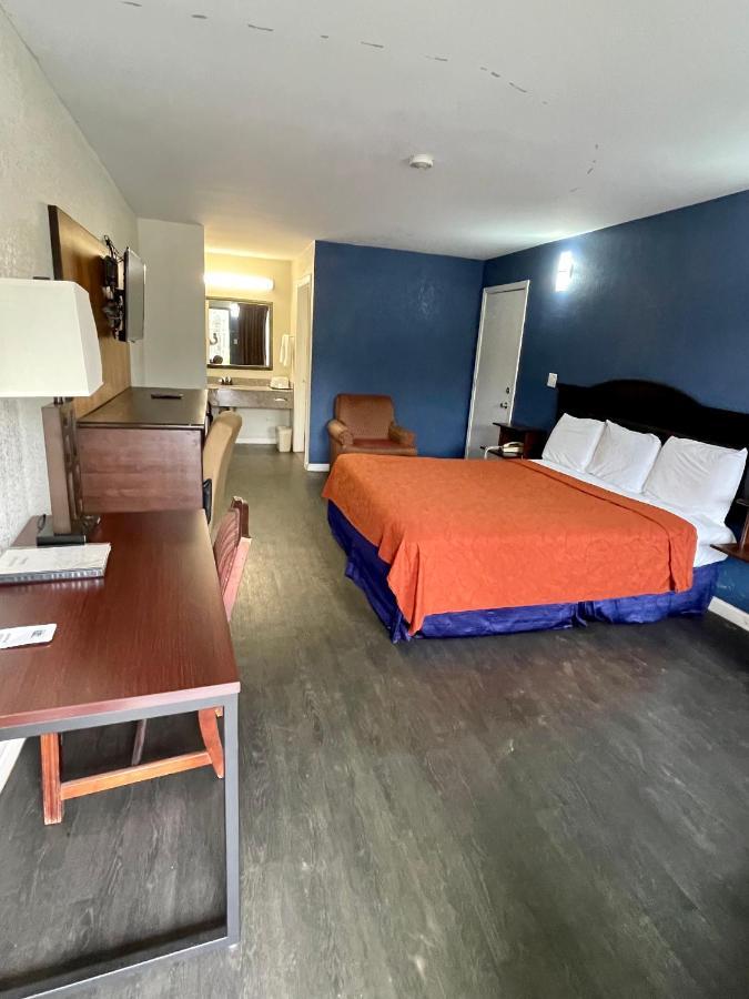 Key West Inn - Roanoke Esterno foto